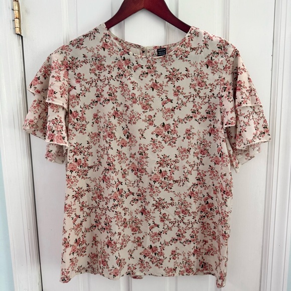 SHEIN Tops - SHEIN Cream Pink Floral Ruffle Sleeve Blouse – Size XL